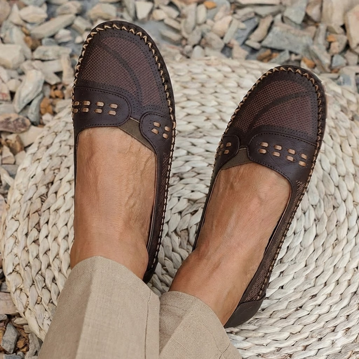 AINA™ | Everyday Ease Slides