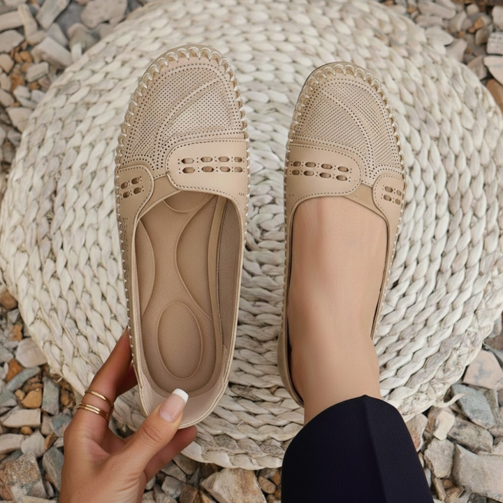 AINA™ | Everyday Ease Slides