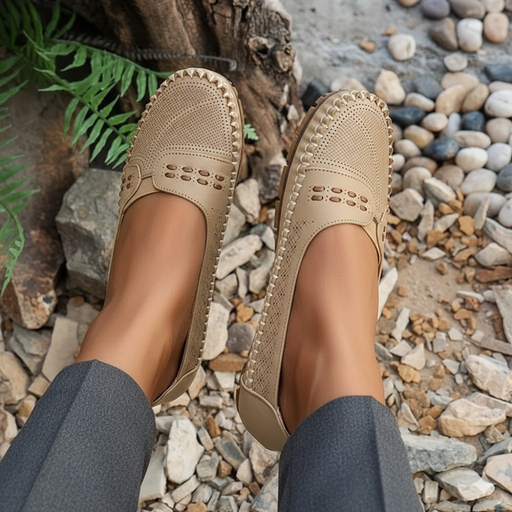 AINA™ | Everyday Ease Slides