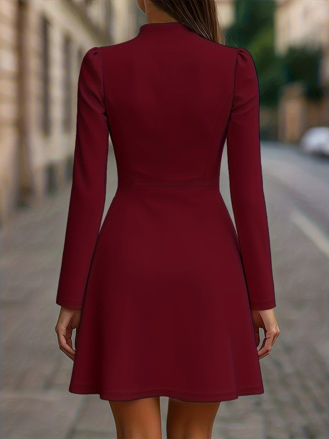 Gloe | French-Style Slim-Fit Dress